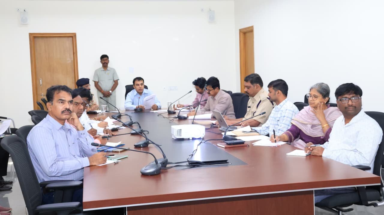 మార్చి 14 జనగామ గ్యాస్ సరఫరాలో అసత్య ప్రచారాలను నమ్మవద్దు, తప్పుడు ప్రచారం చేస్తే చట్టపరమైన చర్యలు  జిల్లా ప్రజలు ఆందోళన చెందవద్దు  జిల్లా కలెక్టర్ సందీప్ కుమార్ ఝా